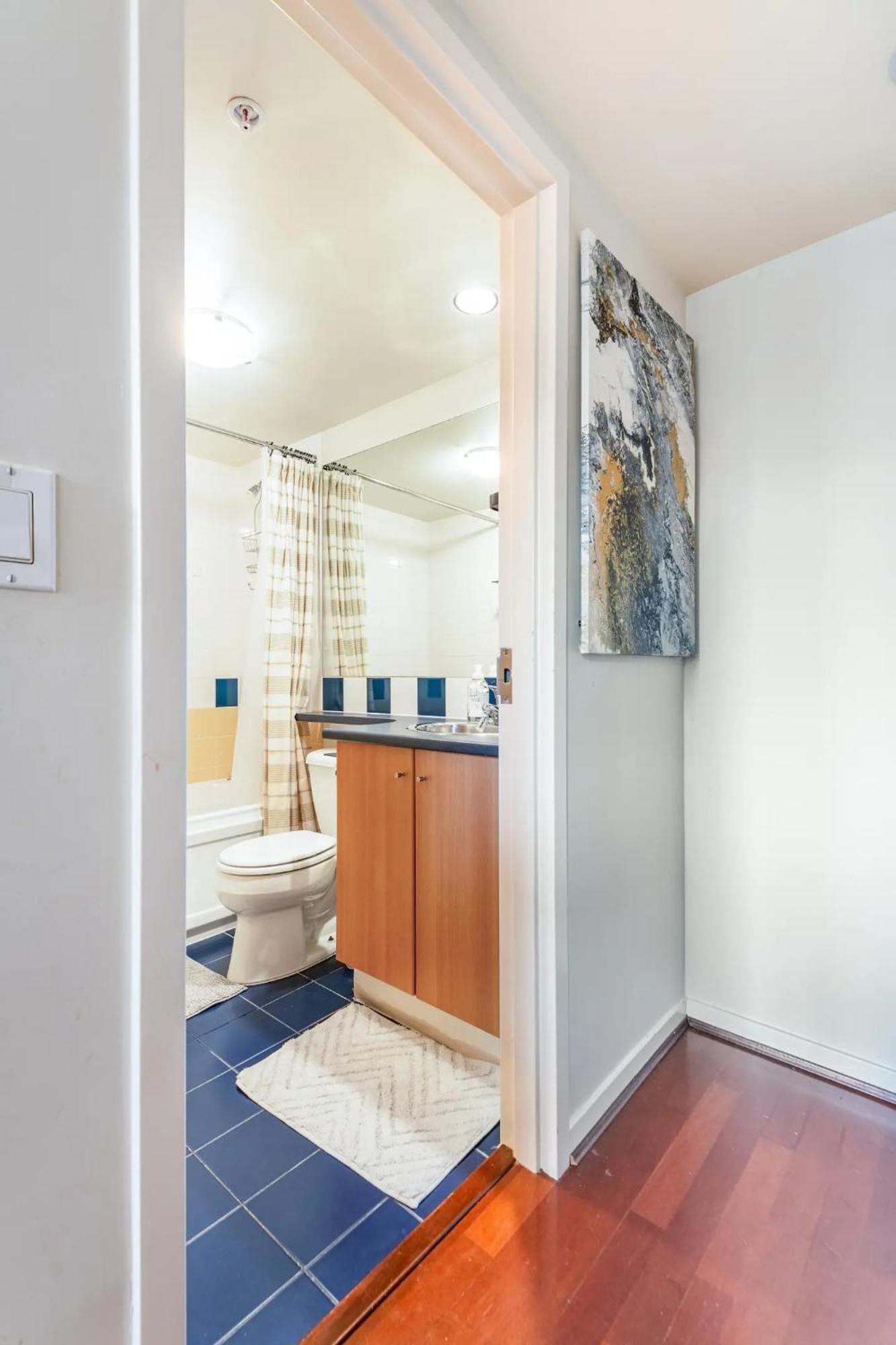 Loft In Downtown Vancouver With Free Parking المظهر الخارجي الصورة