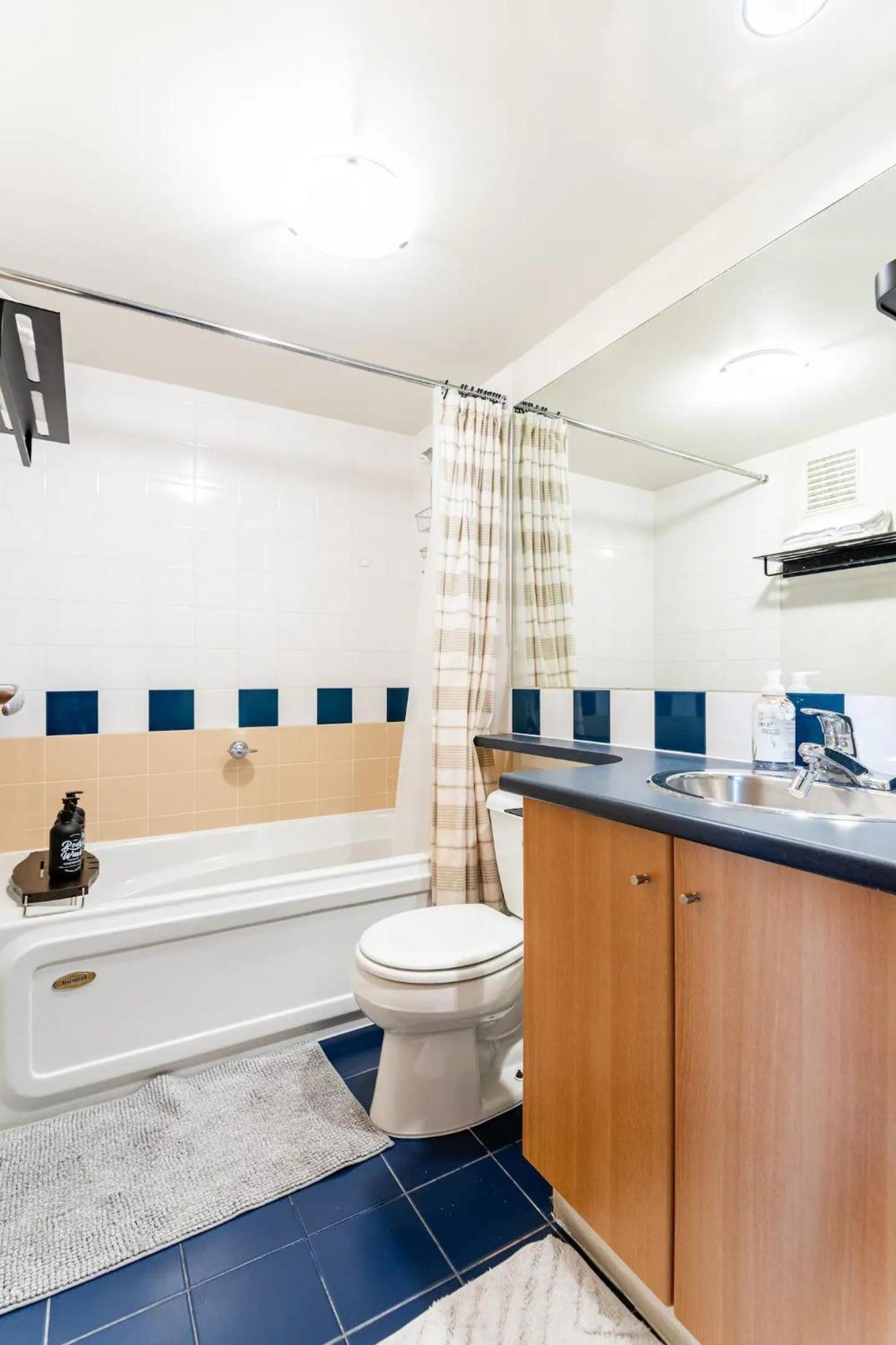 Loft In Downtown Vancouver With Free Parking المظهر الخارجي الصورة